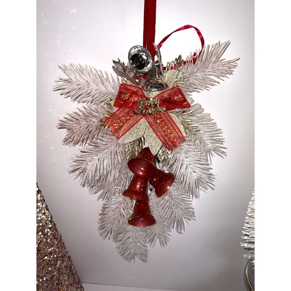 Vintage faux pine Christmas holiday wall hanging red bells bow 50's kitch MCM - Picture 2 of 4